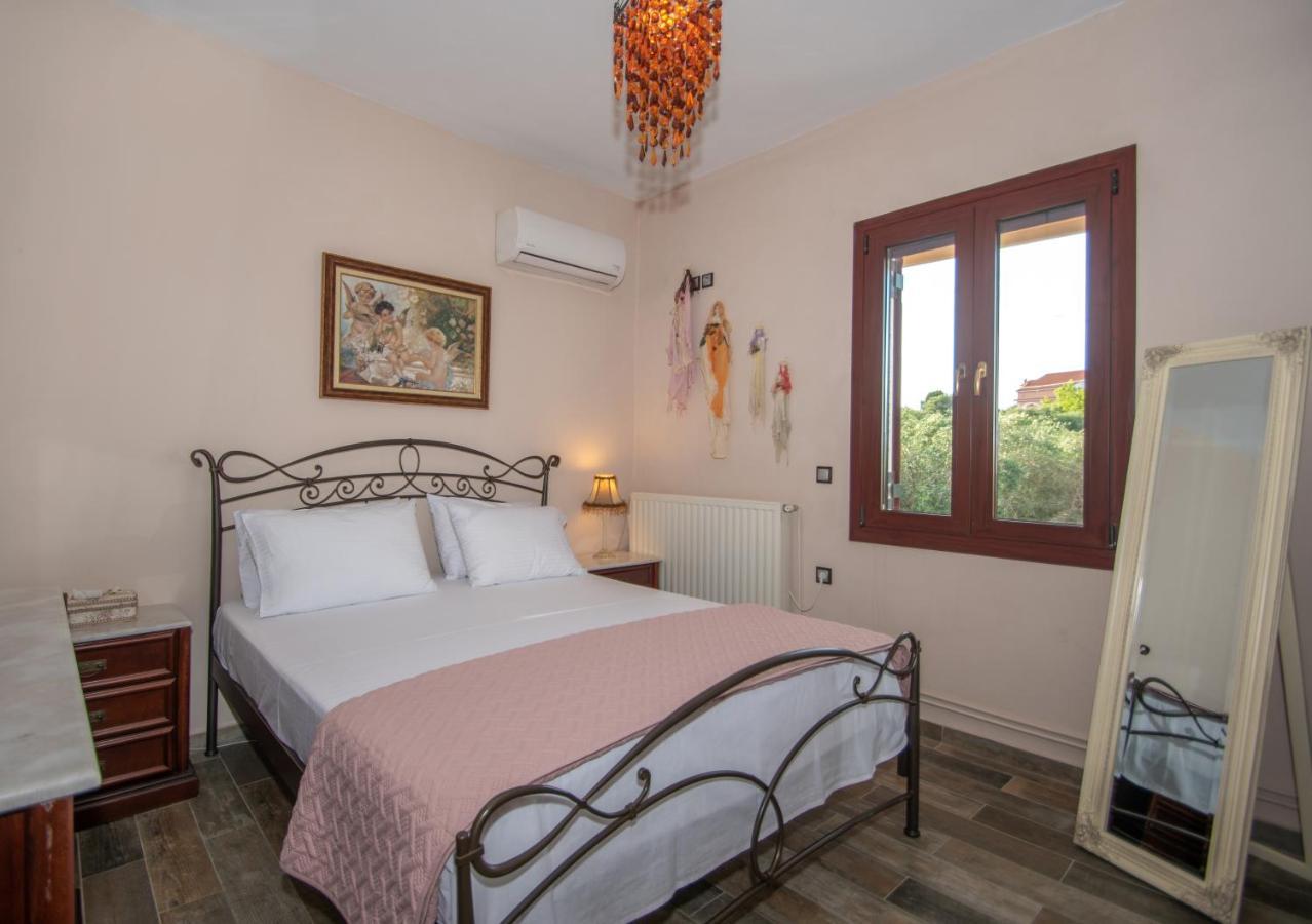 Ariadni Vista Mare By 
